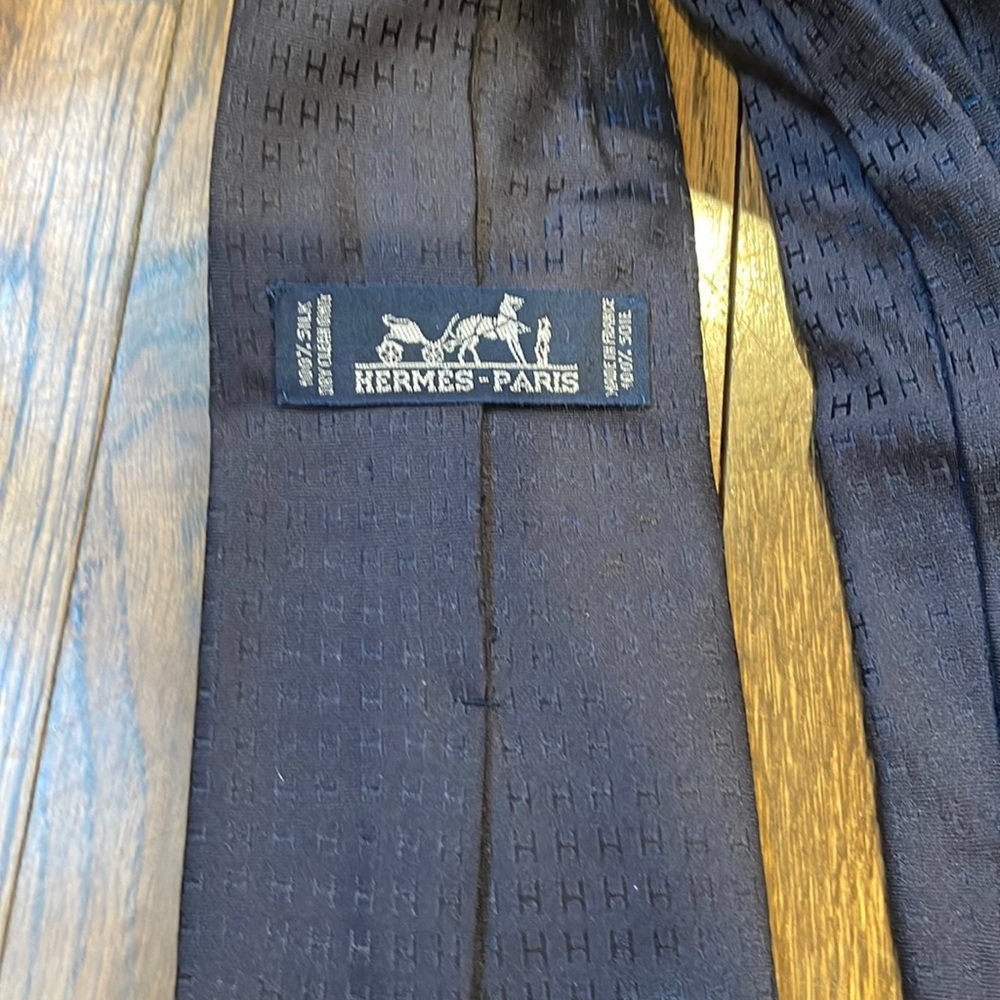 Hermes tie navy authentic and perfect condition